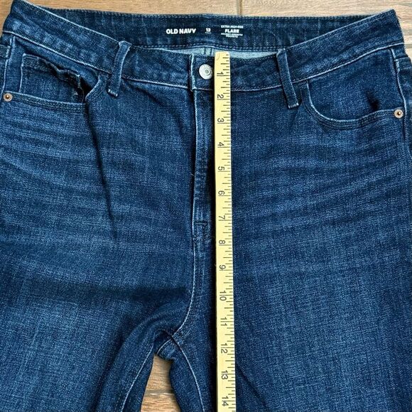 Old Navy Extra High Rise Flare Secret Smooth Pockets Size 12 TALL - Picture 5 of 7